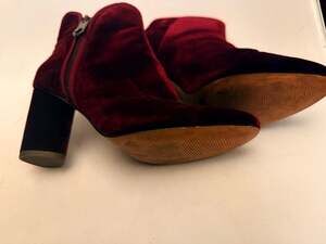⁠Louise et Cie Zyda Burgundy Red Velvet Block Heel Ankle Boots 7.5⁠